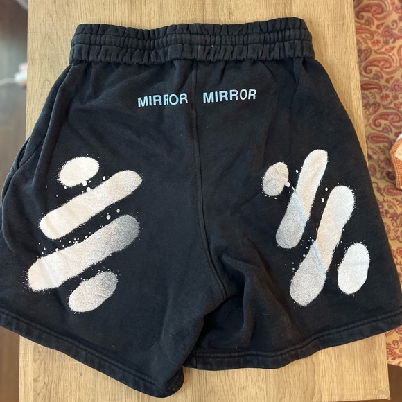 Off-White shorts - Picture 2 of 3